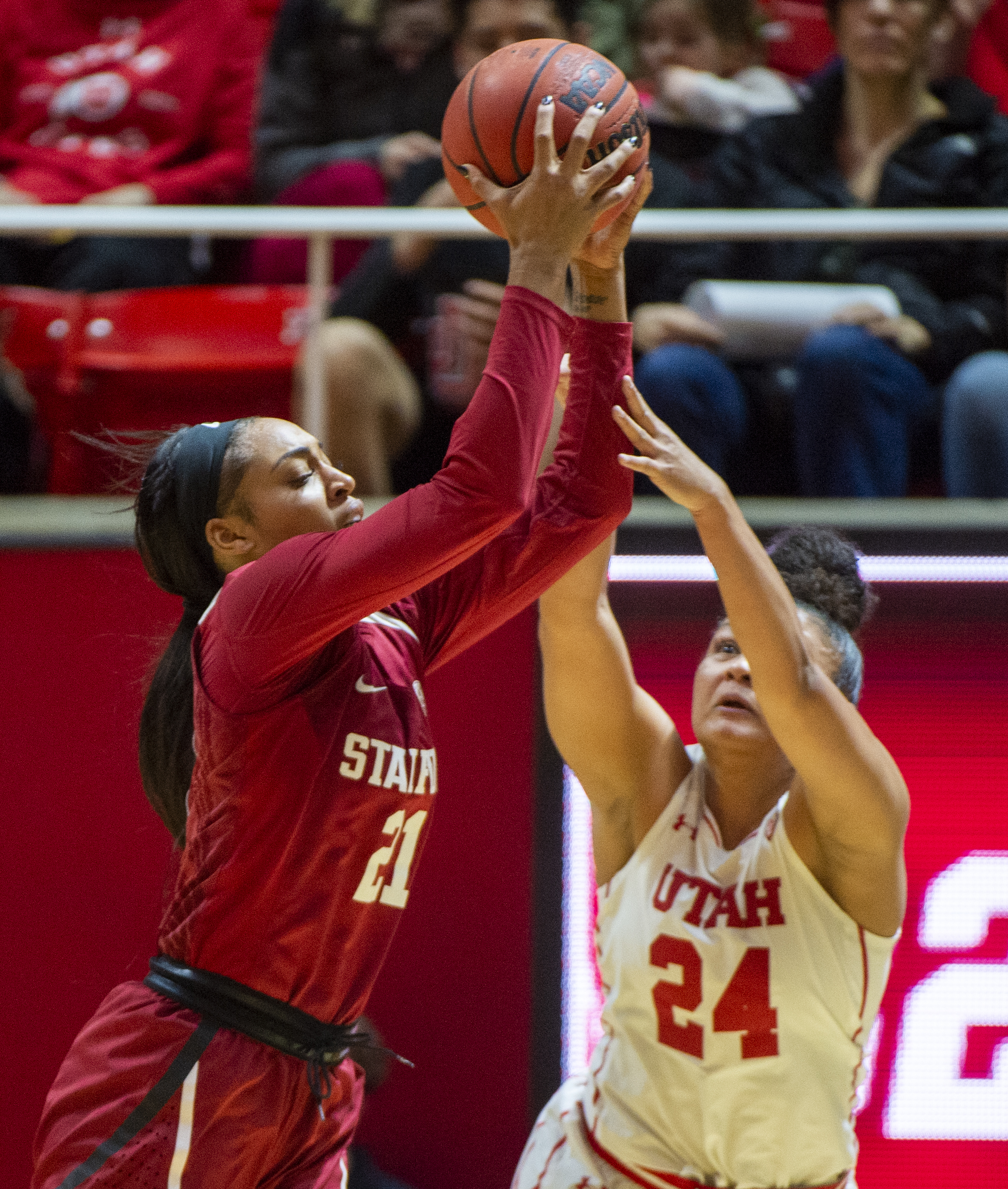 (Rick Egan | The Salt Lake Tribune) Utah Utah Utes forward Maurane Corbin (21) goes for a rebound along with Utah Utes guard Sarah Porter (24), in PAC-12 action between the Utah Utes and the Stanford Cardinals at the Jon M. Huntsman Center. Sunday, Jan. 27, 2019. 