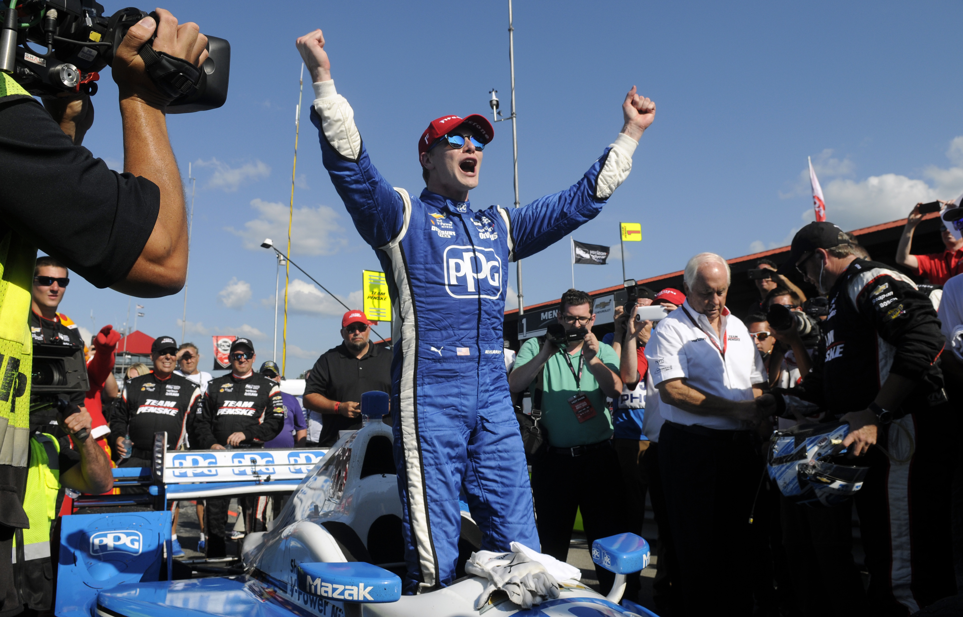 Newgarden dominates at Mid-Ohio for 2nd straight IndyCar win