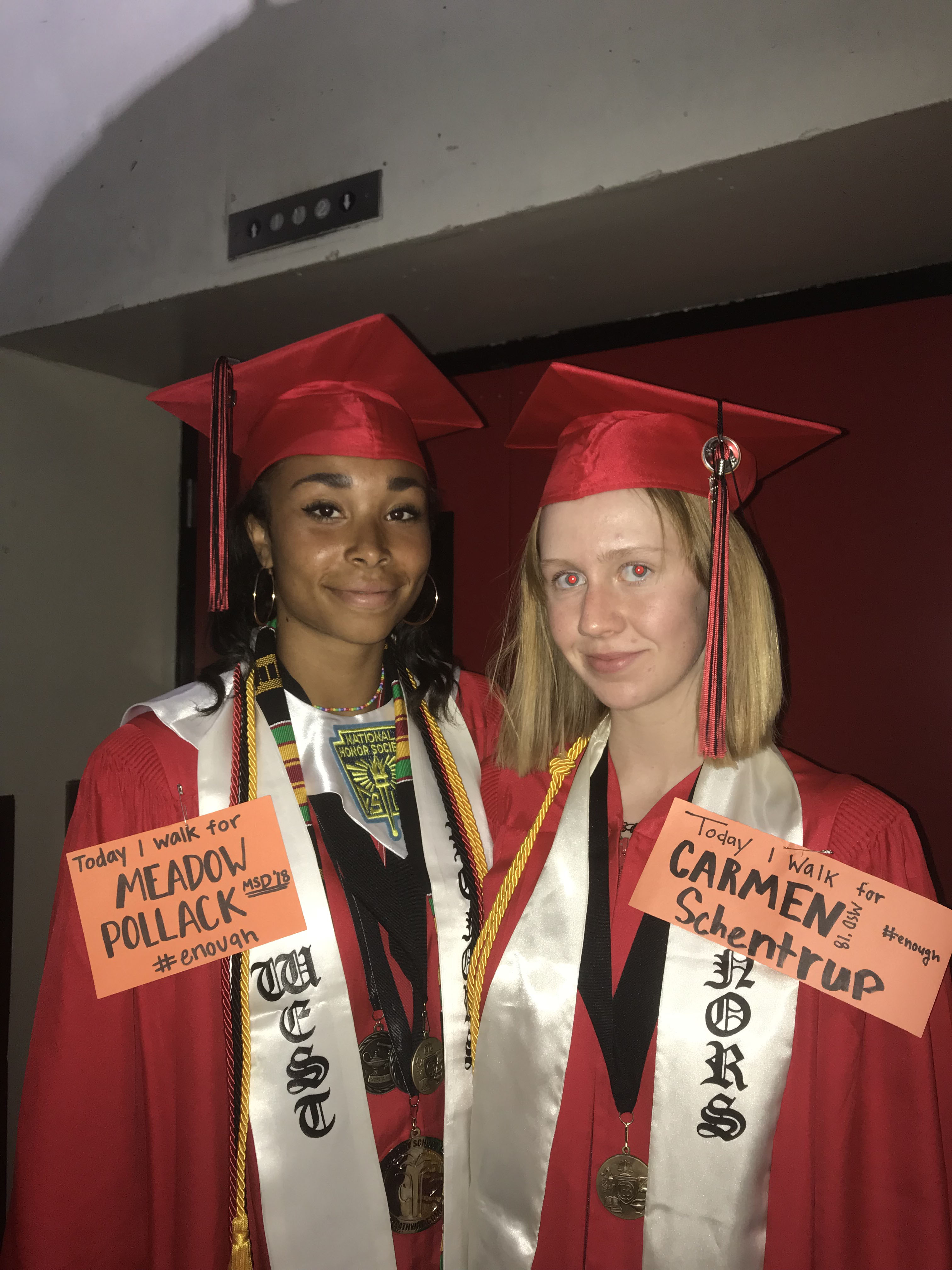 A Utah Student Was Wearing A Tongan Ta Ovala Cloth Under His Graduation Gown A School Administrator Told Him He Had To Take It Off Or He Couldn T Walk Across The Stage