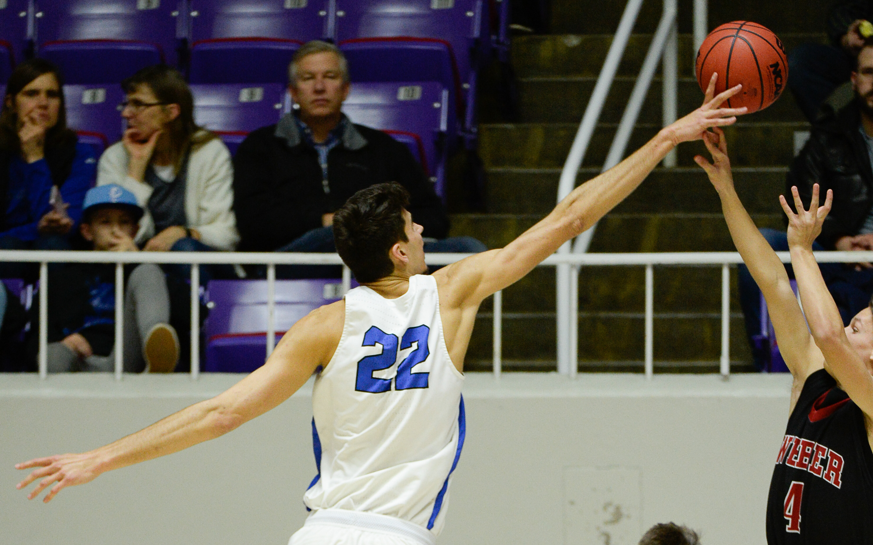 Pleasant Grove’s 74 Matt Van Komen should give the Utes a defensive presence they lack The