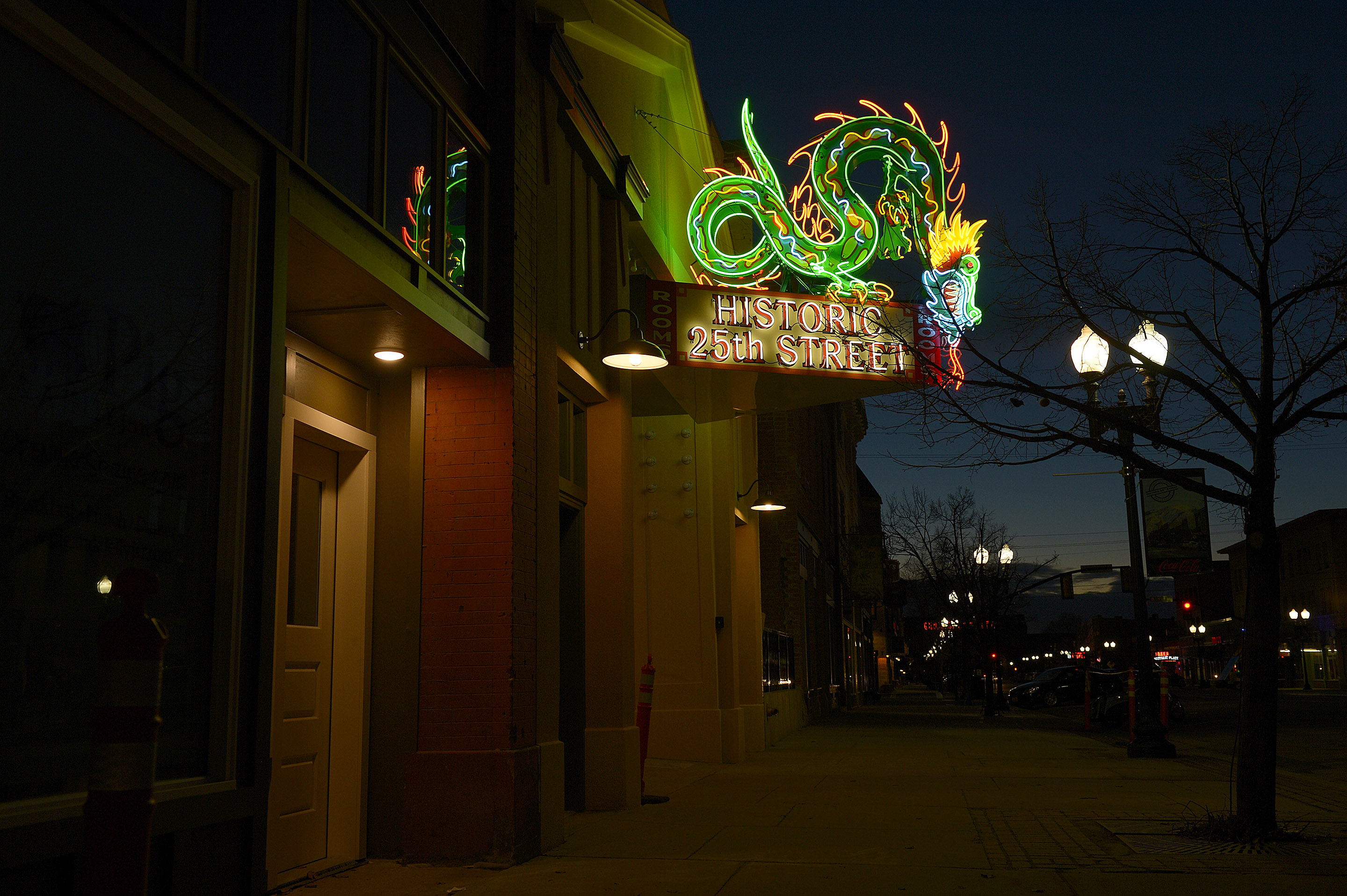 Whatever happened to  the Star Noodle neon dragon?