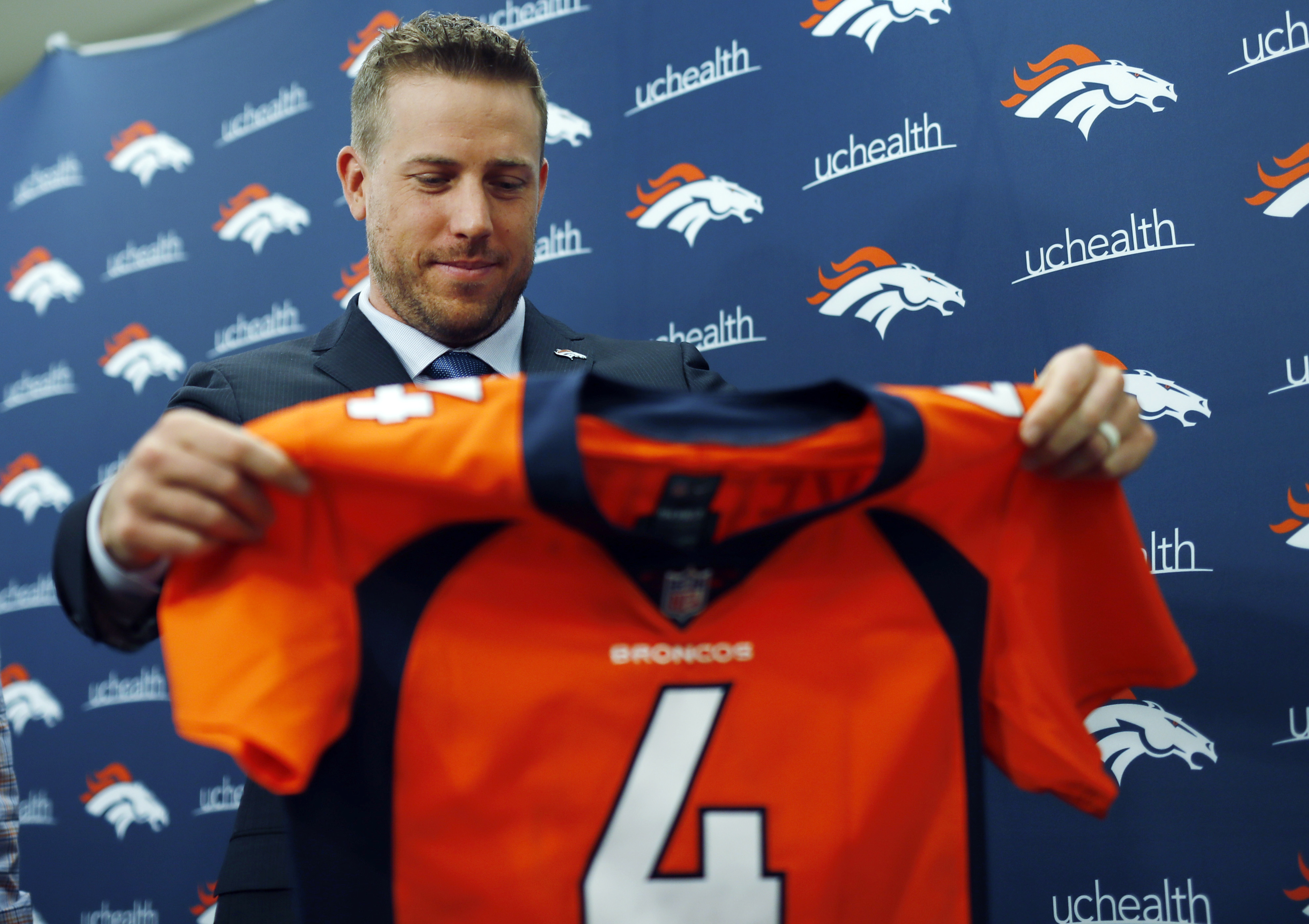 John Elway: Payton A perfect Fit For Broncos.