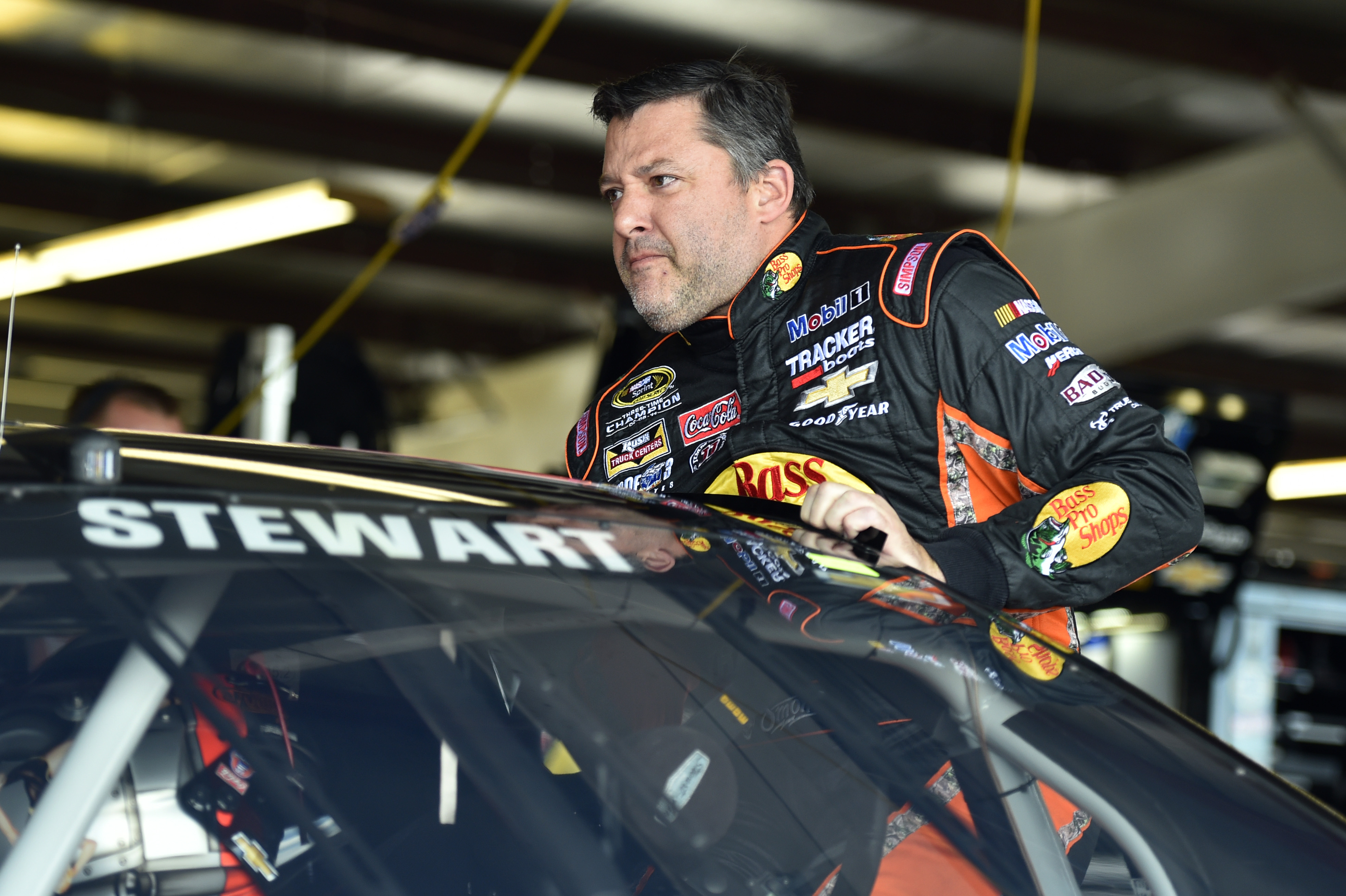 Auto racing: Family files wrongful death suit against Tony Stewart